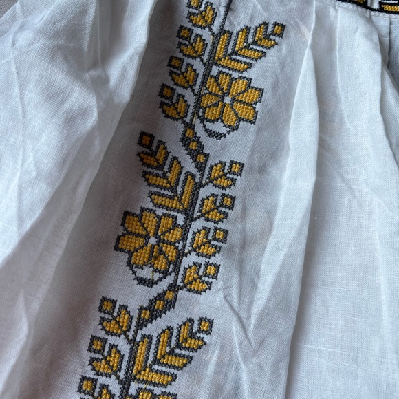 NWT embroidered L/S linen & cotton top size small - Picture 4 of 6